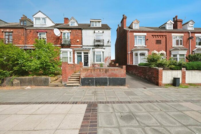 4 Bedroom Semi-Detached House For Sale In Milton Walk, Doncaster, South Yorkshire, DN1