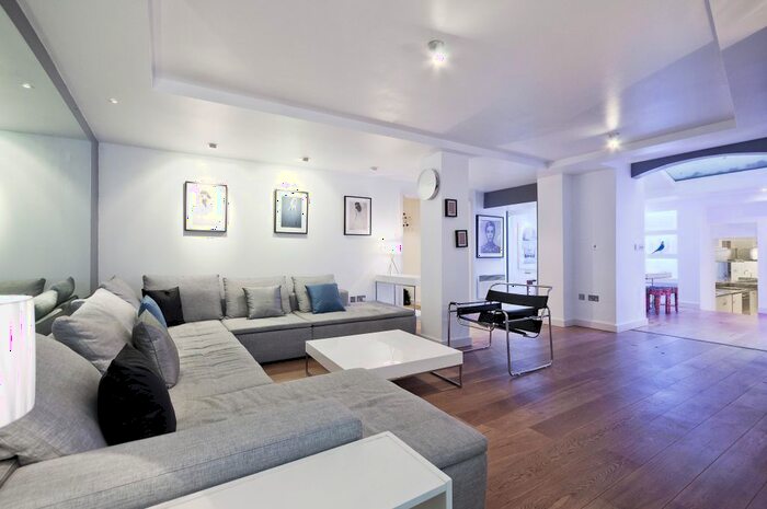 4 Bedroom Flat To Rent In Martin Lane, London, EC4R