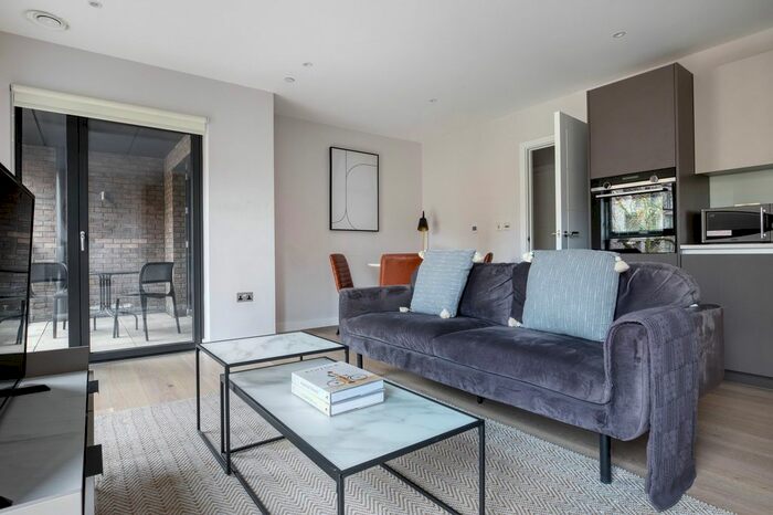 1 Bedroom Flat To Rent In South Bank, SE1