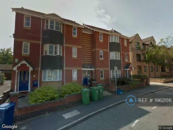 1 Bedroom Flat To Rent In Demesne Furze, Headington, Oxford, OX3