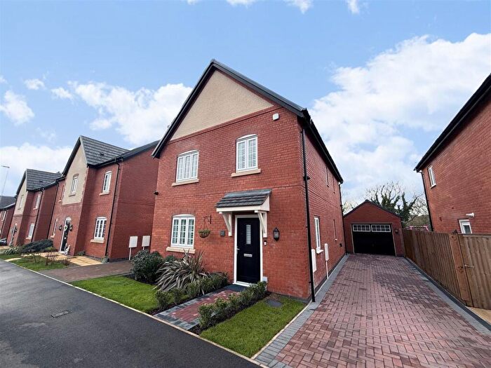 4 Bedroom Detached House For Sale In Fern Tree Walk, Off Forest Road, Burton On Trent, DE13