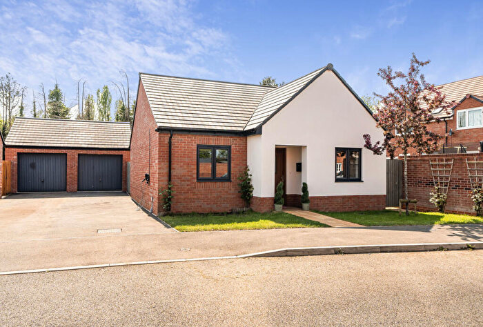 2 Bedroom Bungalow For Sale In Yew Tree Close, Corse, Gloucester, Gloucestershire, GL19