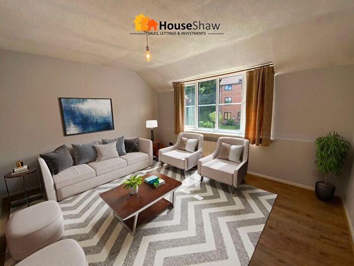 2 Bedroom Flat To Rent In Cameron Road, Chesham, HP5