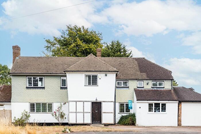 4 Bedroom Detached House To Rent In Cedar Walk, Kenley, CR8