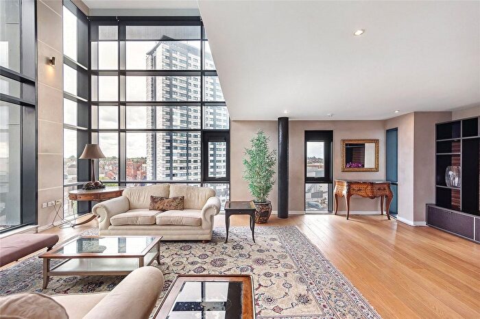 2 Bedroom Flat To Rent In Hardwicks Square, Wandsworth Park, SW18