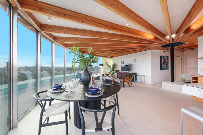 2 Bedroom Flat To Rent In Templar Court, St. John's Wood Road, NW8