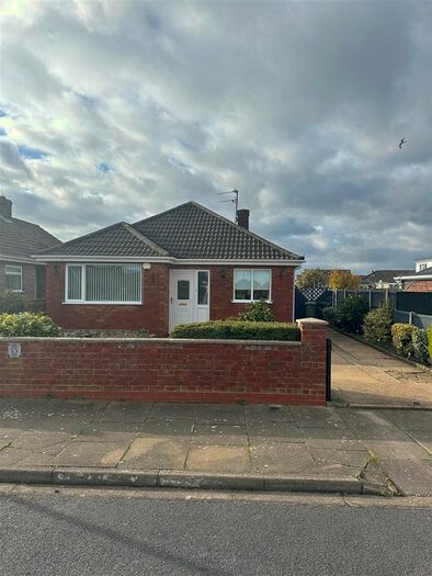 2 Bedroom Detached Bungalow To Rent In Westbury Road, Cleethorpes, DN35