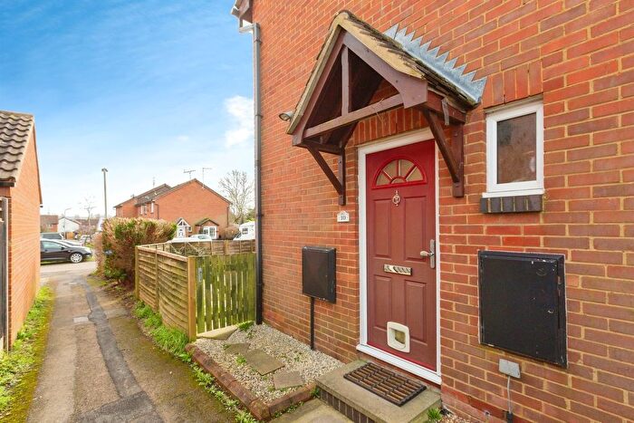 1 Bedroom Property To Rent In Cedar Close, Aylesbury, HP20