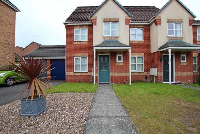 3 Bedroom End Of Terrace House To Rent In Pagett Close, Hucknall, Nottingham, Nottinghamshire, NG15