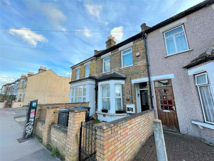 1 Bedroom Apartment To Rent In Leslie Park Road, Croydon, Surrey, CR0