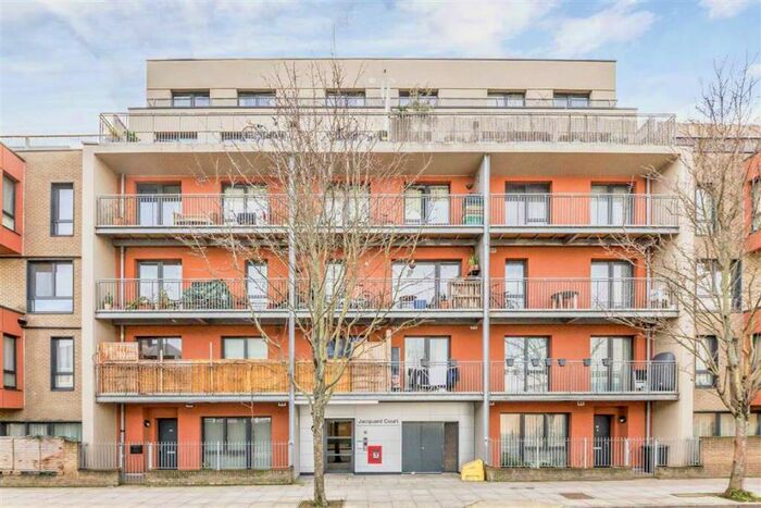 5 Bedroom Flat To Rent In Bishops Way, Shoreditch, E2