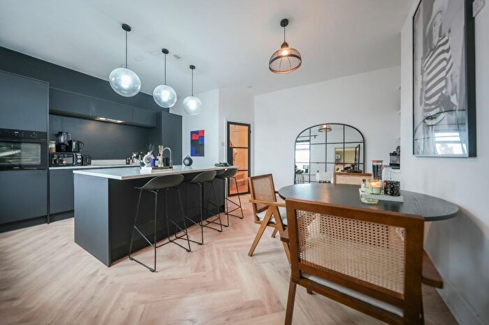 4 Bedroom Flat For Sale In Eastbourne Avenue, Gateshead, NE8