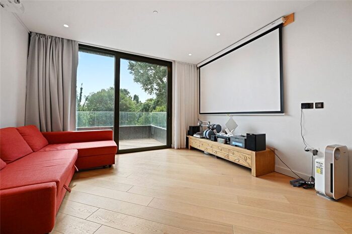 1 Bedroom Flat For Sale In Wood Crescent, London, W12