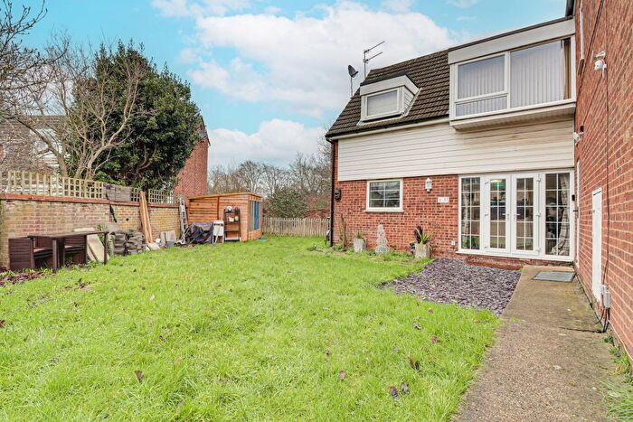 1 Bedroom Flat To Rent In Ribbledale, London Colney, AL2