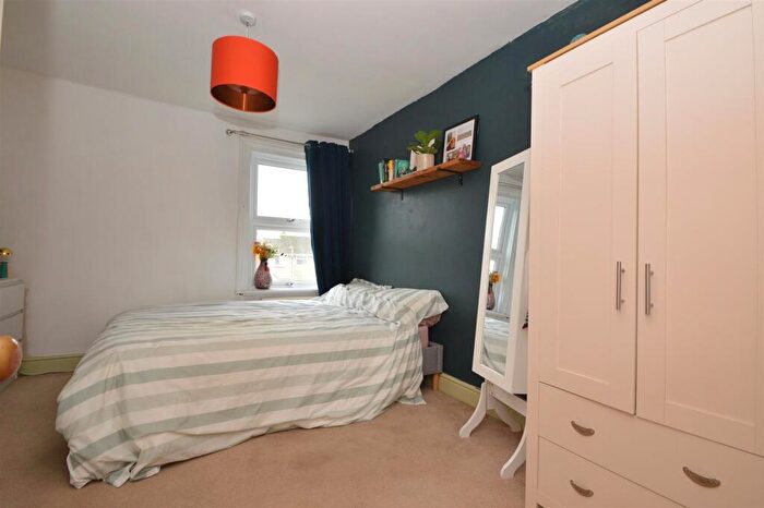 2 Bedroom Semi-Detached House For Sale In Haylands, Ryde, PO33