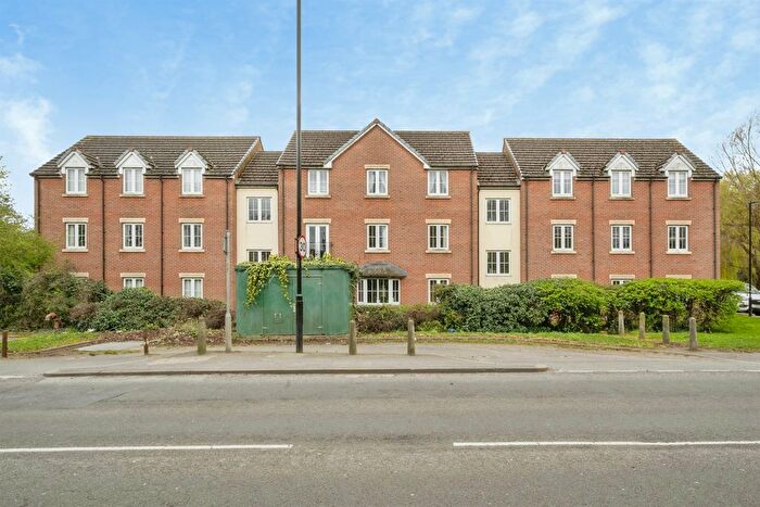 2 Bedroom Flat For Sale In Fieldside, Thorne, Doncaster, DN8