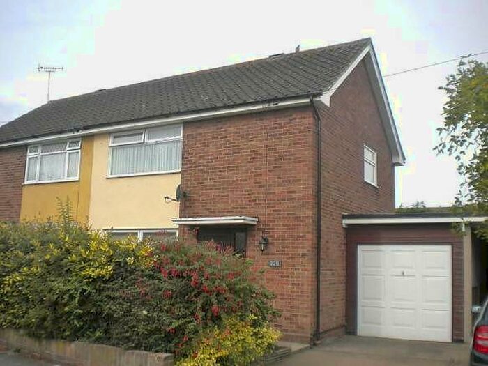 2 Bedroom Semi-Detached House To Rent In Cloes Lane, Clacton-on-Sea, CO16