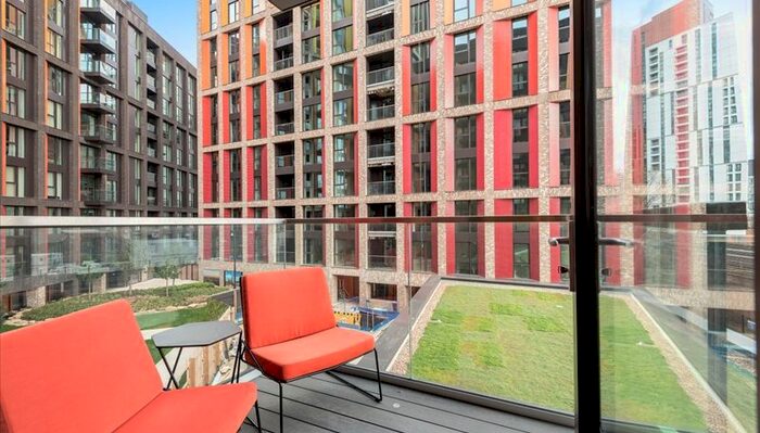 1 Bedroom Flat To Rent In Thornes House, Nine Elms, London, SW11