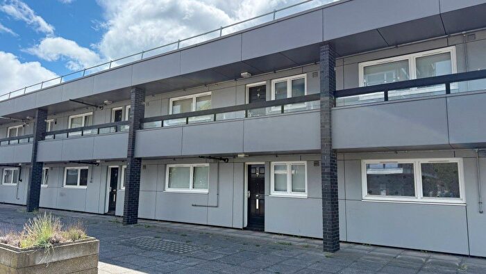 1 Bedroom Flat For Sale In Canute Gardens, Rotherithe, London, SE16