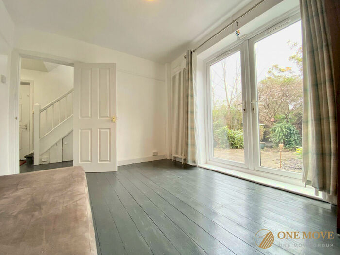 3 Bedroom Apartment To Rent In Yew Tree Road, Manchester, M20