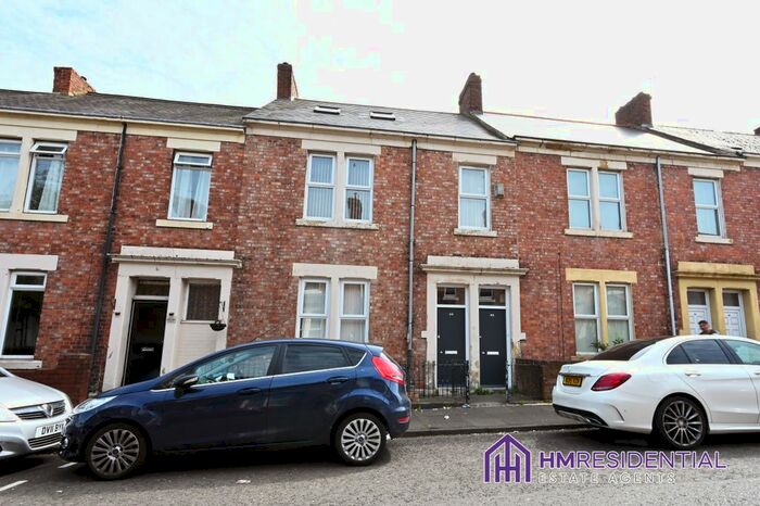 4 Bedroom Flat To Rent In Croydon Road, Arthurs Hill, Newcastle Upon Tyne, NE4