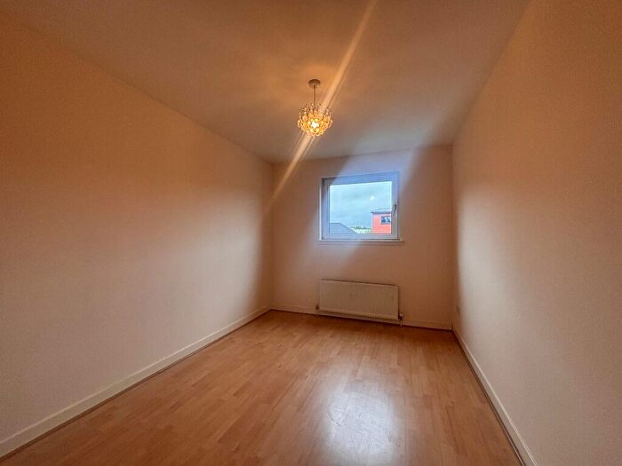 2 Bedroom Flat To Rent In Avenuepark Street, Maryhill, Glasgow, G20