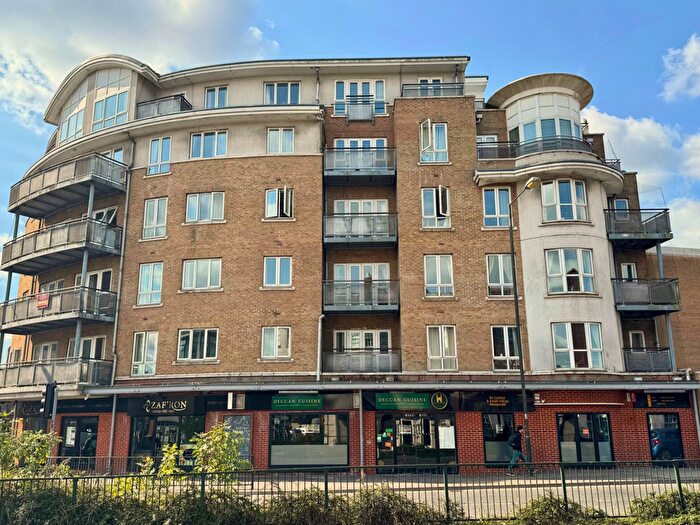 2 Bedroom Flat For Sale In Robinson House, High Street, Crawley, RH10