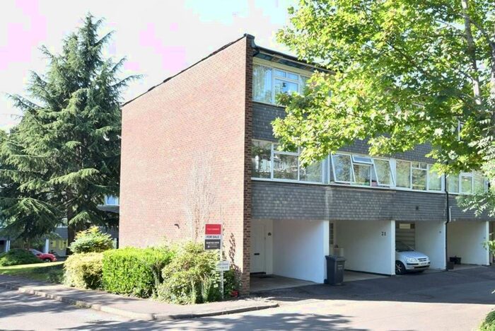 3 Bedroom Terraced House To Rent In Mill Close, Wokingham, RG41