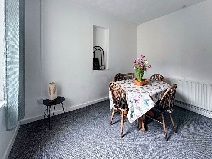 3 Bedroom Terraced House For Sale In Llewellyn Street, Pentre, CF41