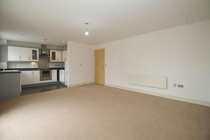 2 Bedroom Apartment To Rent In Manor Gardens Close, Loughborough, LE11