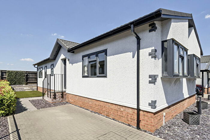2 Bedroom Park Home For Sale In Castle Ashby Park, Grendon Road, Earls Barton, Northampton, NN6