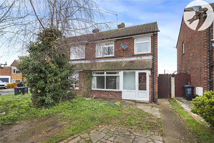 3 Bedroom Semi Detached House For Sale In Fleet Avenue, Dartford, Kent, DA2