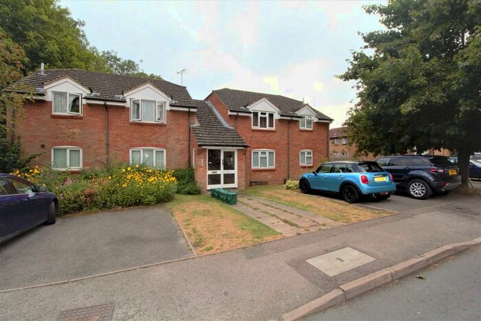 Studio To Rent In Vincenzo Close, Welham Green, AL9