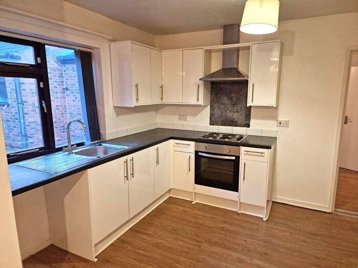 1 Bedroom Flat To Rent In Flat, Avenue Road, DN2