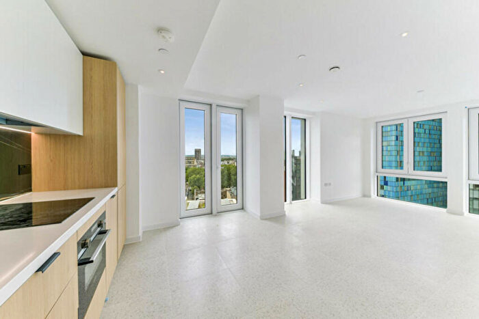 1 Bedroom Apartment To Rent In Bouchon Point, Silk District, E1