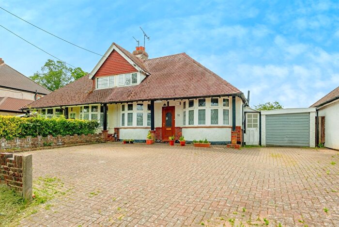 3 Bedroom Detached House For Sale In Barnfield Road, Crawley, RH10