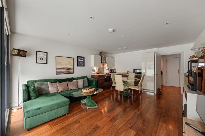 1 Bedroom Flat For Sale In Lambarde Square, London, SE10