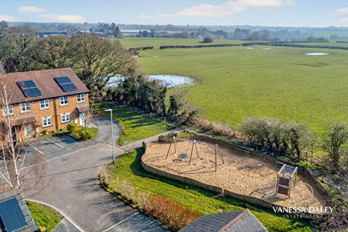 3 Bedroom Mews For Sale In Forest Grove, Preston, PR3