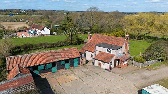 2 Bedroom Detached House For Sale In Albyns Lane, Stapleford Tawney, Romford, RM4