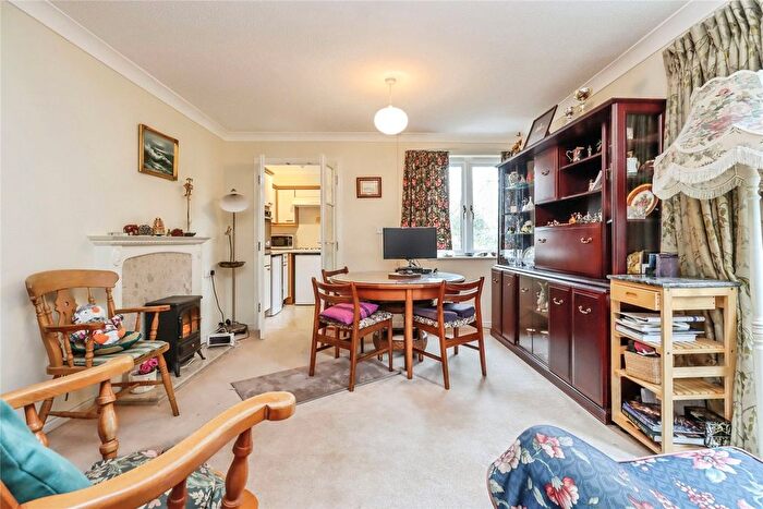 2 Bedroom Flat For Sale In Pengwern Court, Shrewsbury, SY3