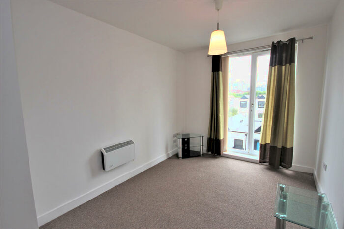 1 Bedroom Apartment To Rent In Springfield Court, Dean Road, Salford, Lancashire, M3