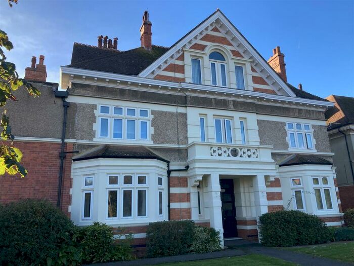 1 Bedroom Flat To Rent In Grimston Avenue, Folkestone, CT20