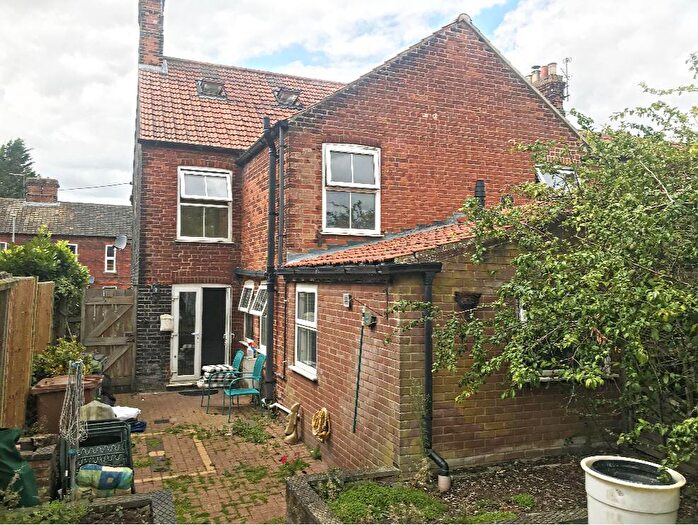 4 Bedroom Semi-Detached House For Sale In Queens Road, Fakenham, Norfolk, NR21