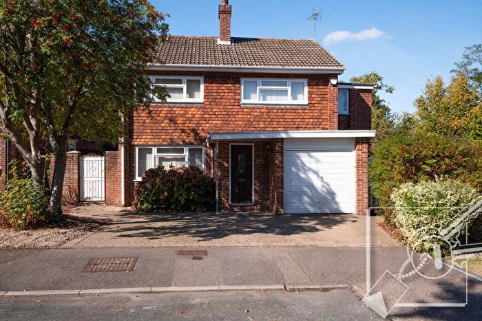 4 Bedroom House For Sale In Bentley Close, Longfield, DA3