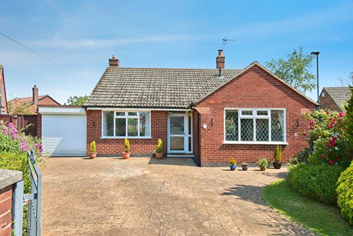 2 Bedroom Detached Bungalow For Sale In Petersham Drive, Alvaston, Derby, DE24