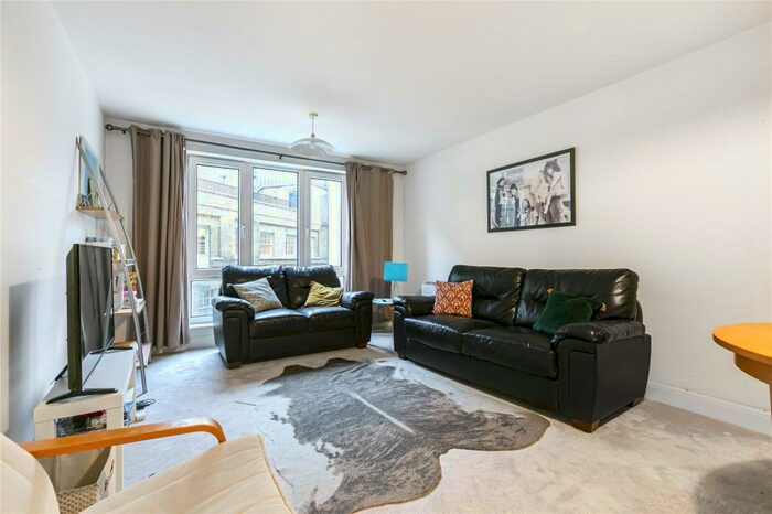 2 Bedroom Apartment To Rent In Bartholomew Close, London, EC1A