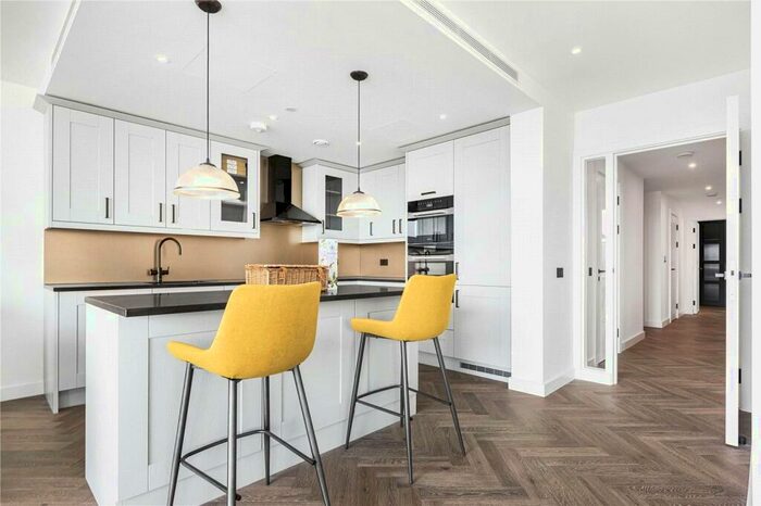 3 Bedroom Apartment To Rent In Merino Gardens, London, E1W