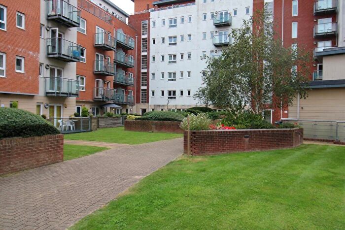1 Bedroom Flat To Rent In Oceana Boulevard, SO14