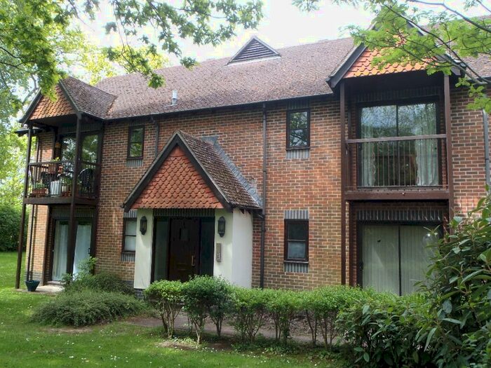 1 Bedroom Flat To Rent In Christy Court, Tadley, RG26