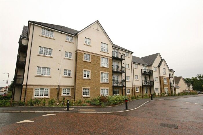 2 Bedroom Flat To Rent In Crown Crescent, Larbert, FK5